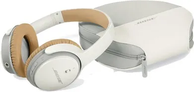 Bose SoundLink Around-Ear Wireless II 4