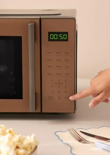 CREATE/MICROWAVE STUDIO 3