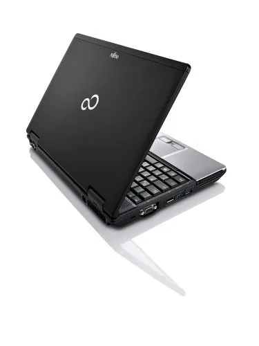 Fujitsu Lifebook E782 3