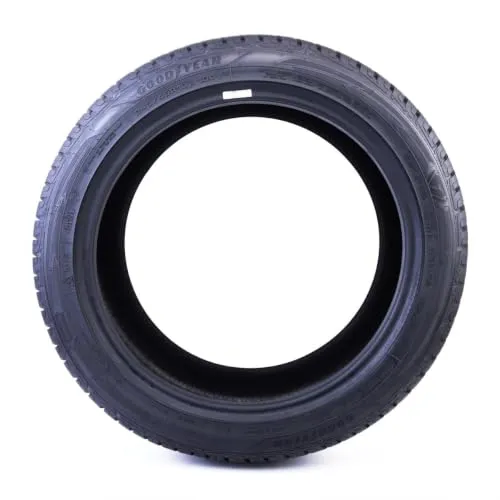 Goodyear UltraGrip Performance + 5