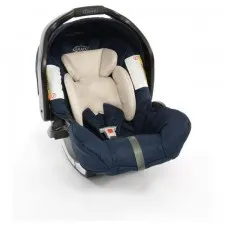 Graco Junior Baby mit Basis 2