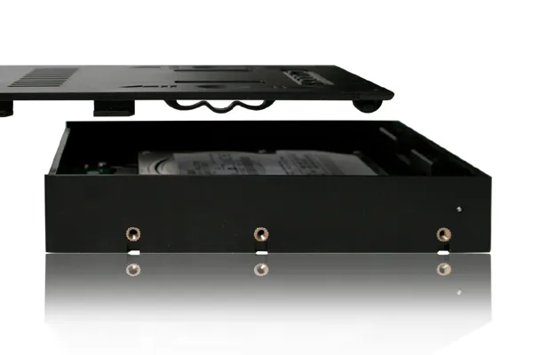 Icy Dock MK882 Series 4