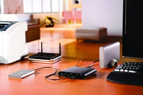 Iomega iConnect Wireless Data Station 6