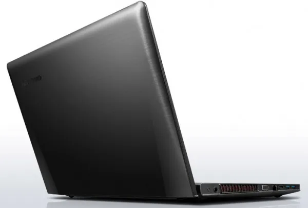 Lenovo Ideapad Y500 2