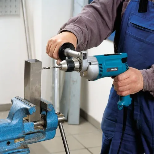 Makita DP3003J 3