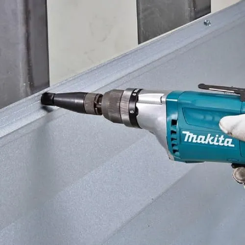 Makita FS2700 2