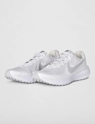NIKE Revolution 8 4