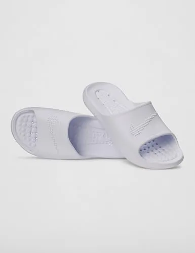 Nike Victori One 3
