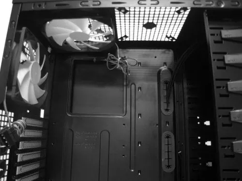 NZXT Hades 4