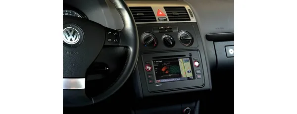 Pioneer AVIC-F9210BT 2