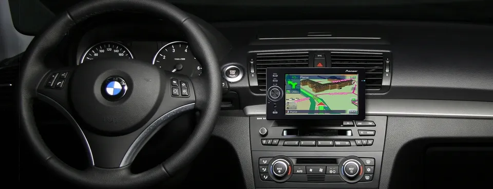 Pioneer Navgate Avic-F500BT 2