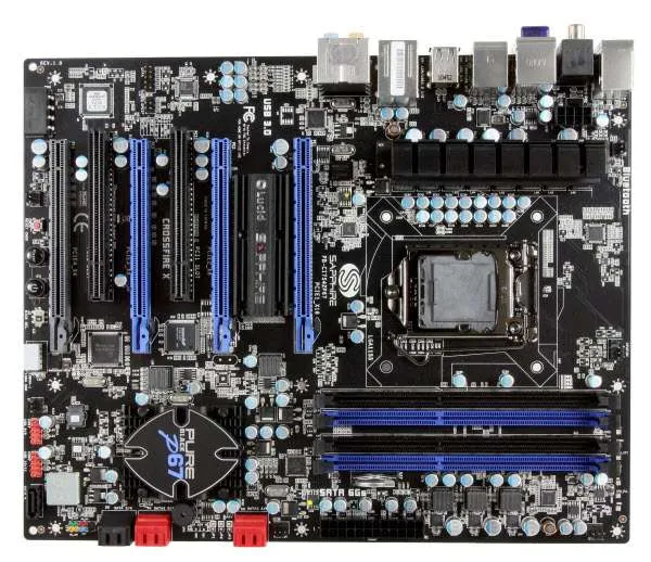 Sapphire Pure Black Hydra P67 PB-CI7S42P67