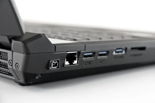 Schenker mySN XMG P703 PRO 3