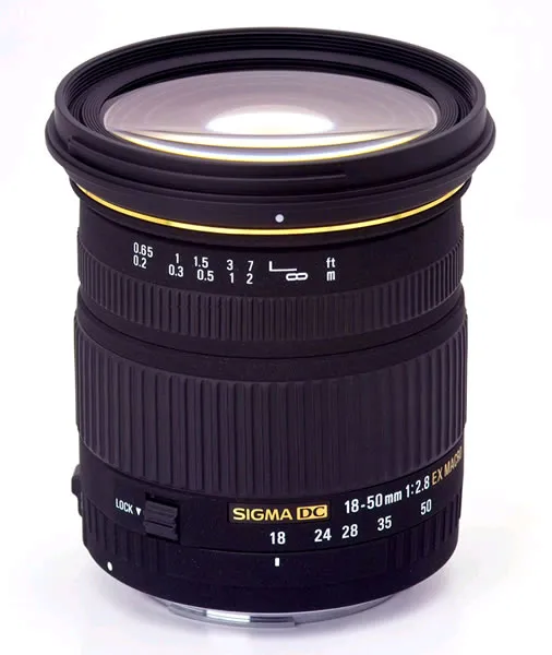 Sigma EX 2,8/18-50 mm DC Macro HSM