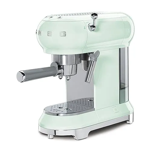 Smeg ECF01 3