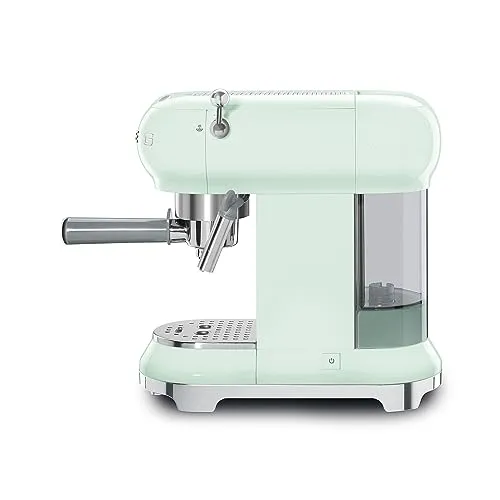 Smeg ECF01 4