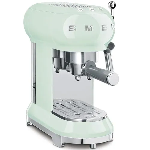 Smeg ECF01 2