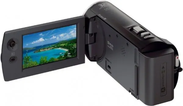 Sony HDR-CX220E 2