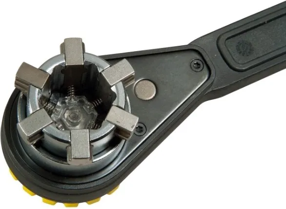 Stanley DynaGrip Multifunktions-Ratschenschlüssel 4