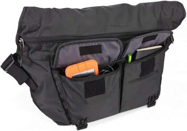 Thule Covert DSLR Messenger 6