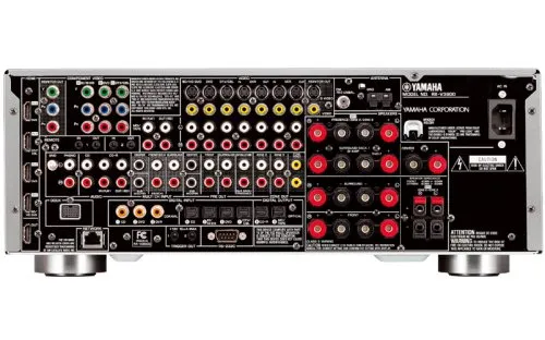 Yamaha RX-V3900 2